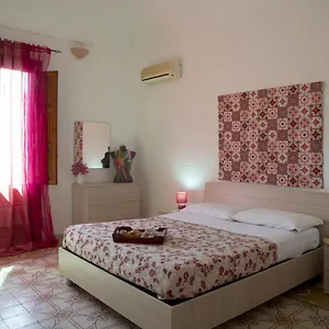 appartamento-savoia-46.sicilyhotelsitaly.net/